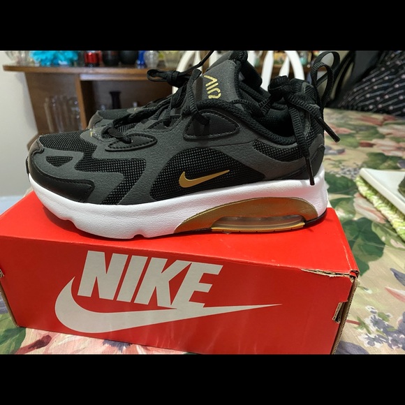 NIKE AIRMAX 200 - Picture 4 of 5